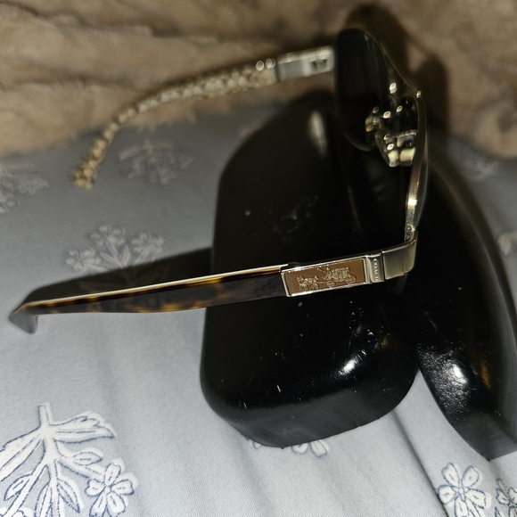 Coach Gold Frame Aviator Sunglasses - Picture 4 of 8